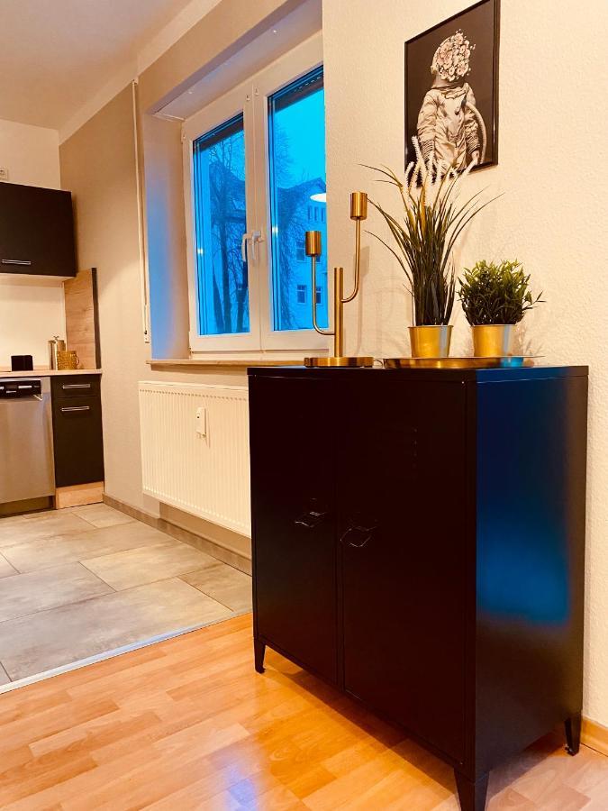 Saniertes Studio - Elisa - Mit Balkon, Wlan, Smart-Tv & Kueche In City-Naehe Erfurt Exterior photo